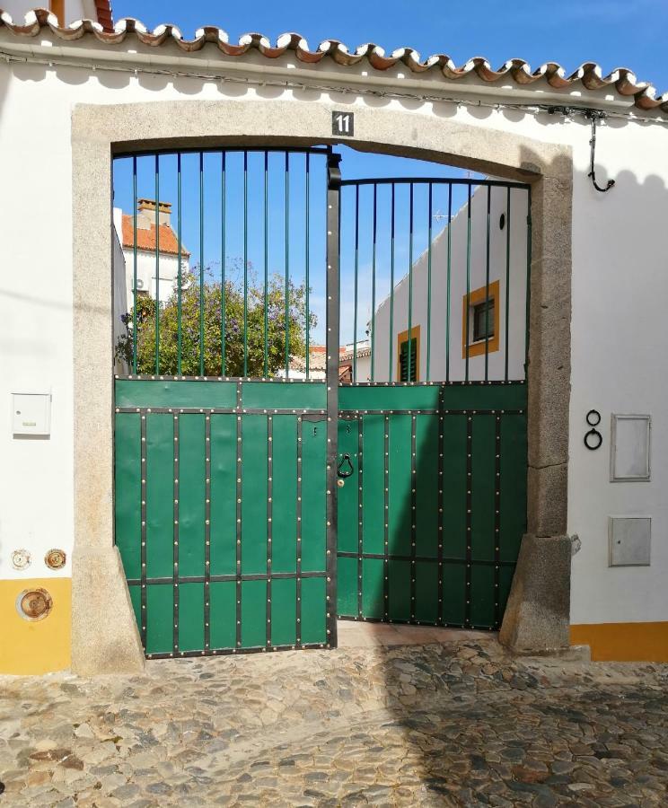 Casa Vitoria Guest House Евора Екстер'єр фото